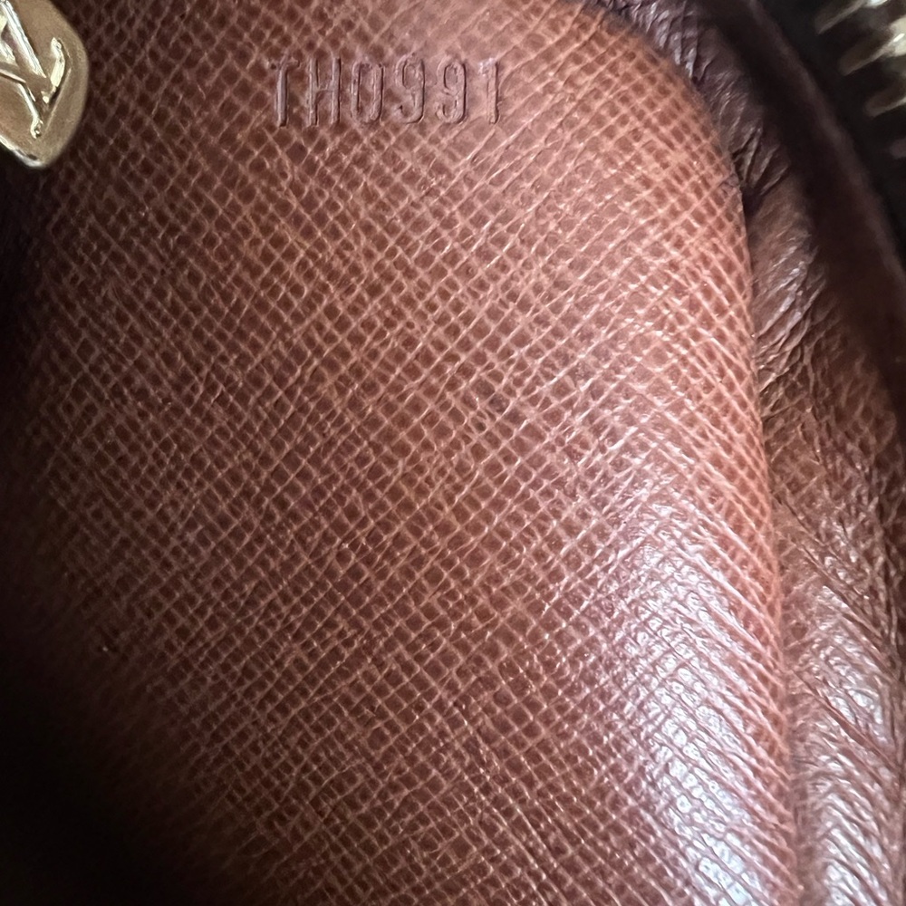 Louis Vuitton Marley Dragonne Wristlet - Picture 3 of 10